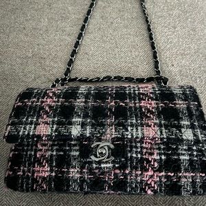 chanel tweed flap bag.